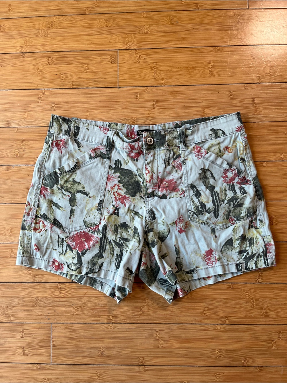 supplies Floral Boho Print Light Green Everyday Casual Cargo Shorts - 5” Inseam